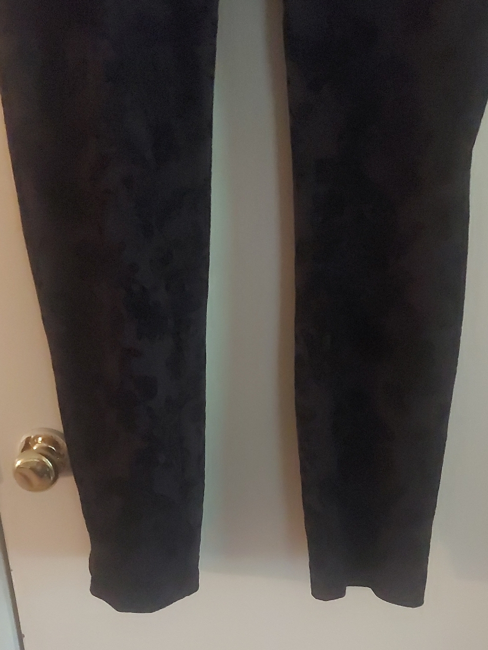 Terra & Sky Black Velvety Floral Pull On Leggings Plus Sz 1X 16W-18W - Picture 7 of 17